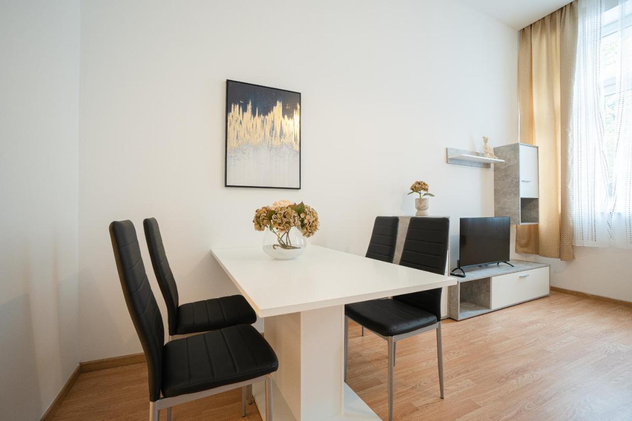 Apartment In The Central Area. 5 Minute'S Walk To The Danube. Viena Exterior foto